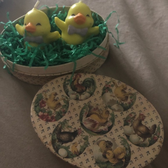 An Easter egg box of chicks - Picture 2 of 3
